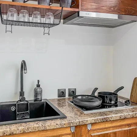 Апартамент Apres Steps To Lift